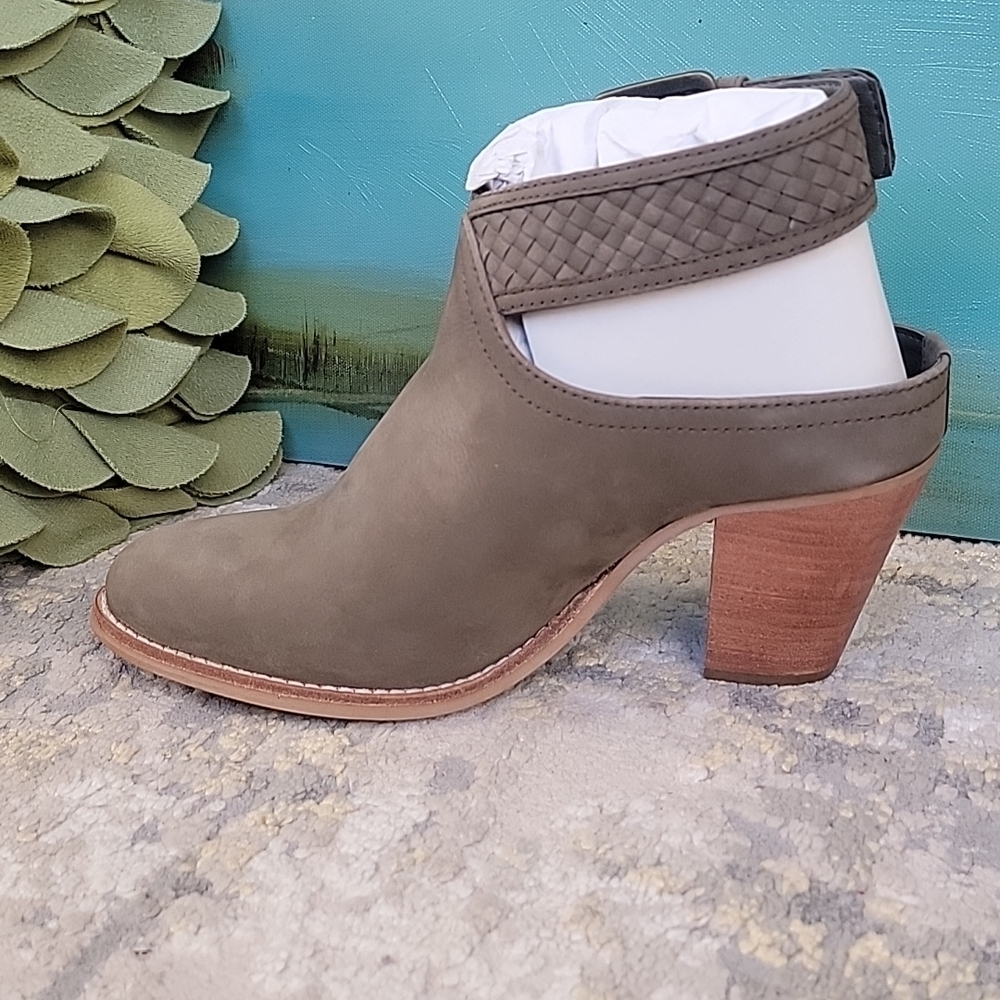 CREVO Eva Leather Ankle Boot Mink Gray - Picture 6 of 10